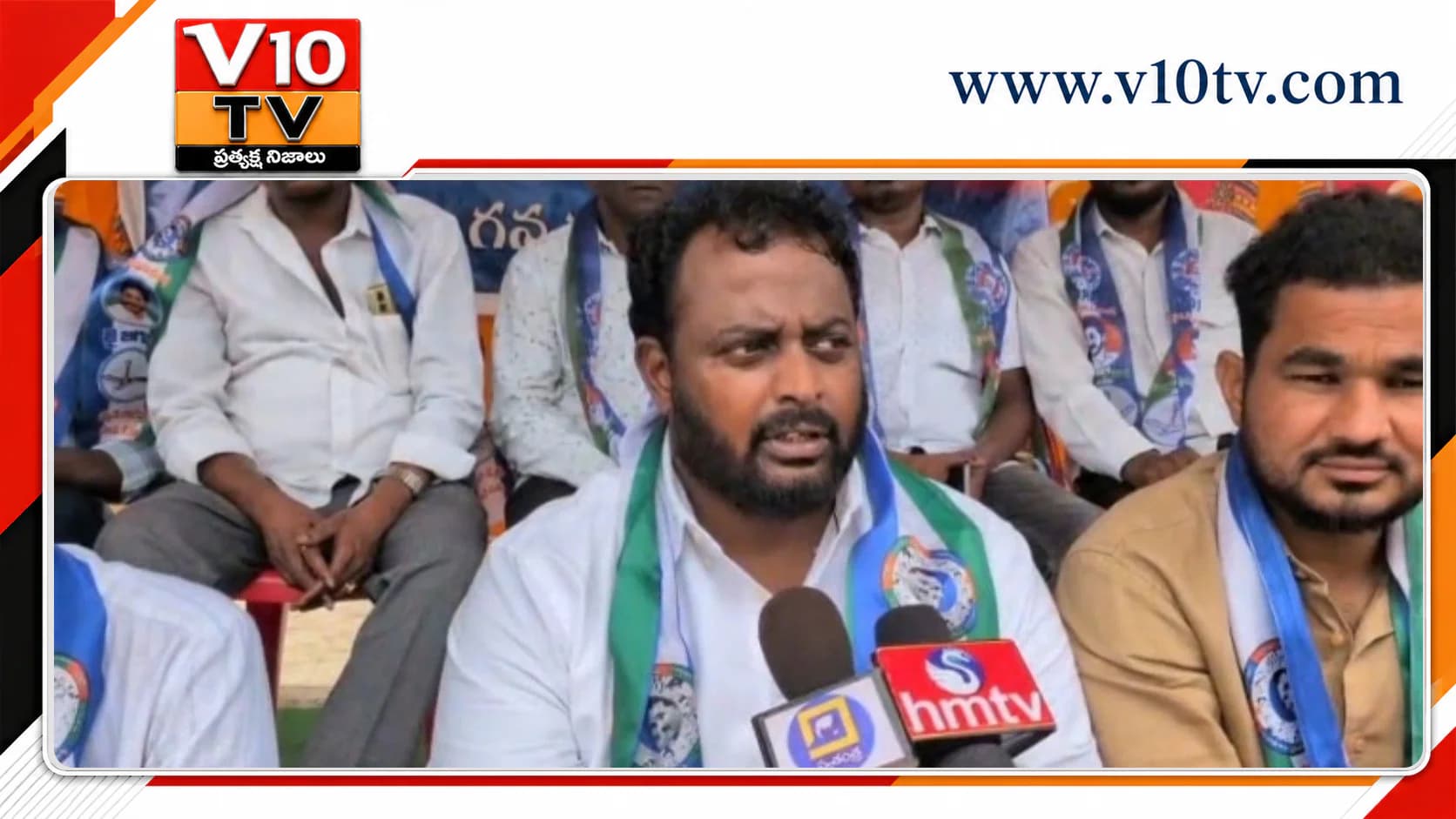 డీఎస్సీపై సీబీఐ విచారణ చేపట్టాలి.. గన్నవరంలో వైసీపీ విద్యార్థి విభాగం రిలే నిరాహార దీక్షలు — చిత్రం 2